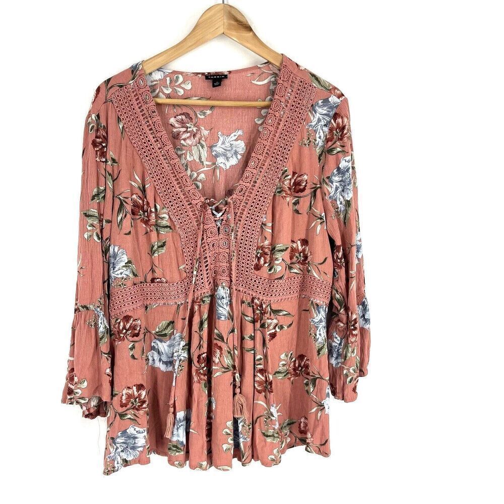 Torrid Top Size 1 Womens Pink Floral Babydoll Blouse Boho Slub Tie Bell Sleeve